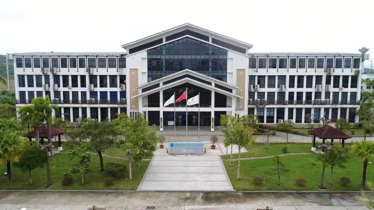 05海南灣嶺農(nóng)產(chǎn)品加工物流園.jpg